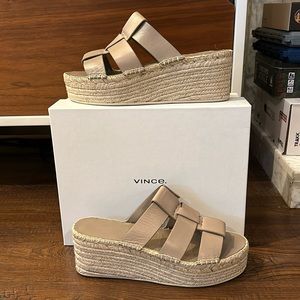 Vince. Sabella Dkbran Le w/ Travel bag - Size 8 M